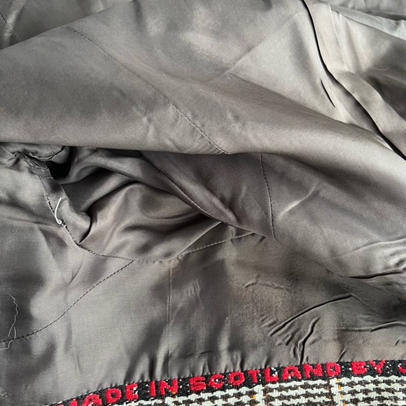 Johnstons of Elgin Cashmere Tweed Jacket - Picture 13 of 14